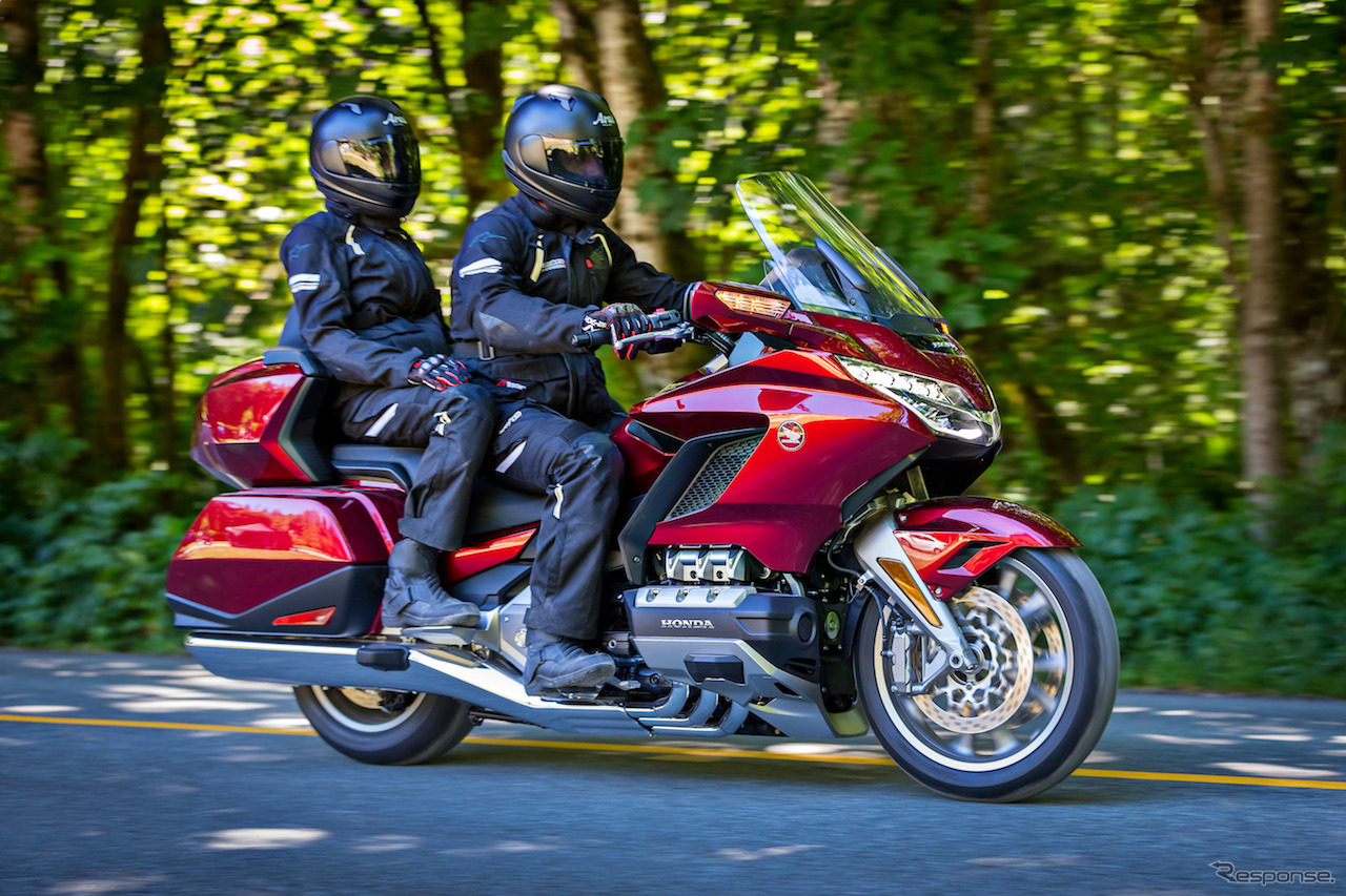 新型GOLDWING TOUR