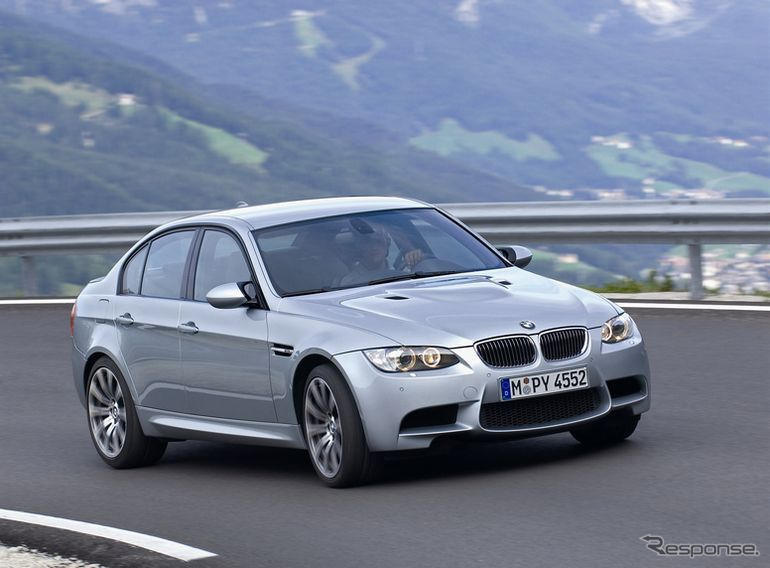 BMW M3サルーン を発表