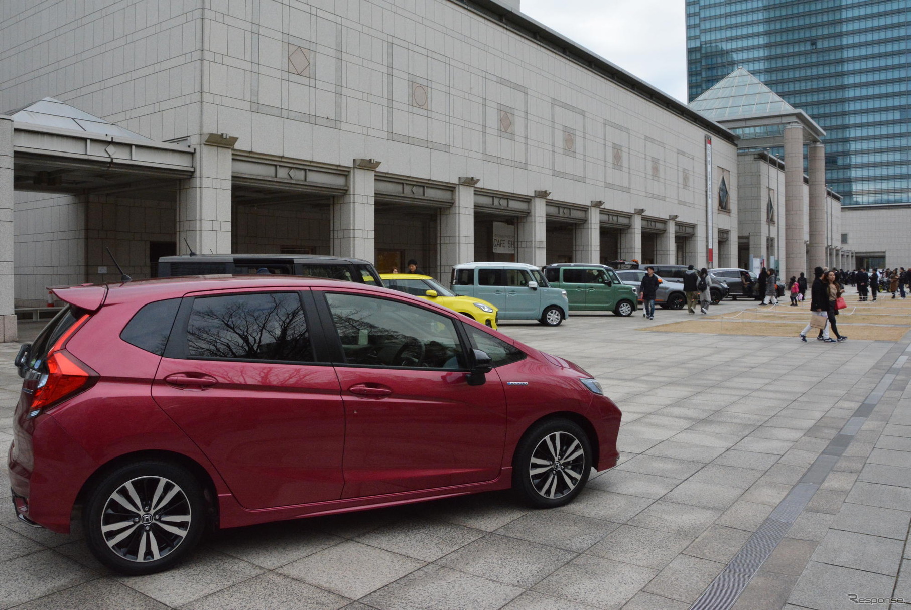 エントリー車両の展示風景