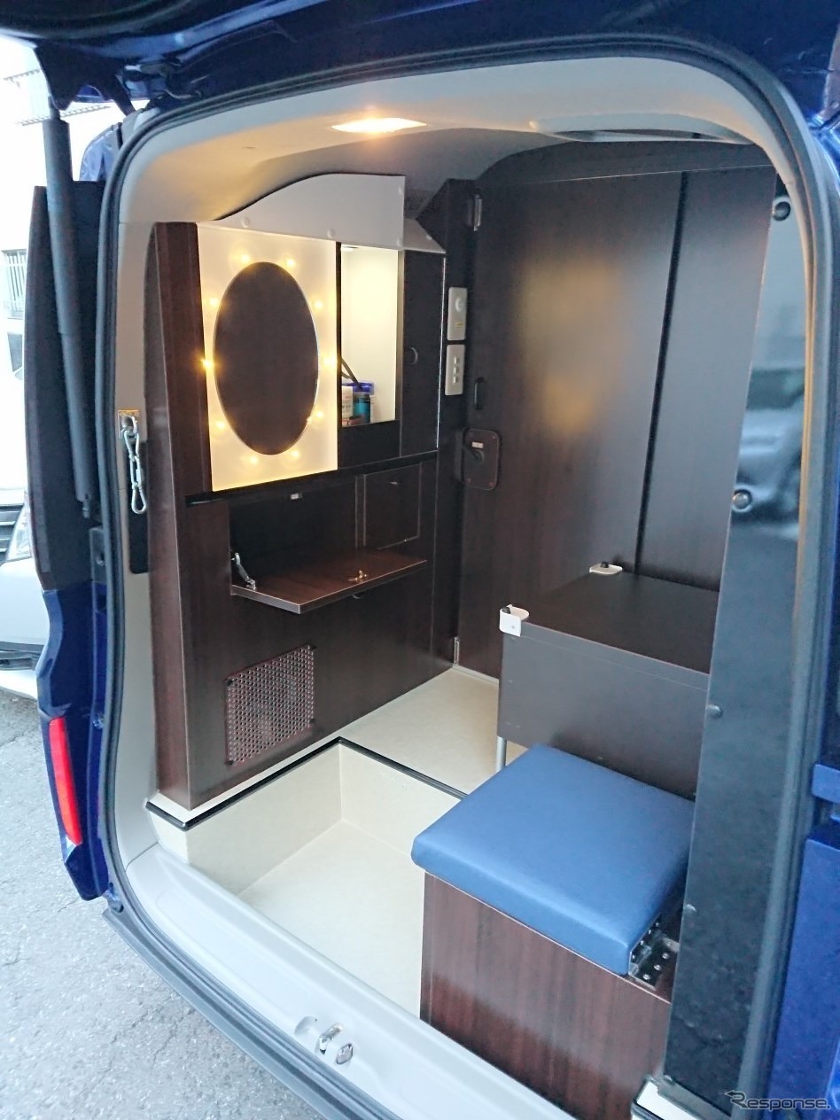 中日本ハイウェイ・エンジニアリング名古屋が開発した多機能車両サクラ