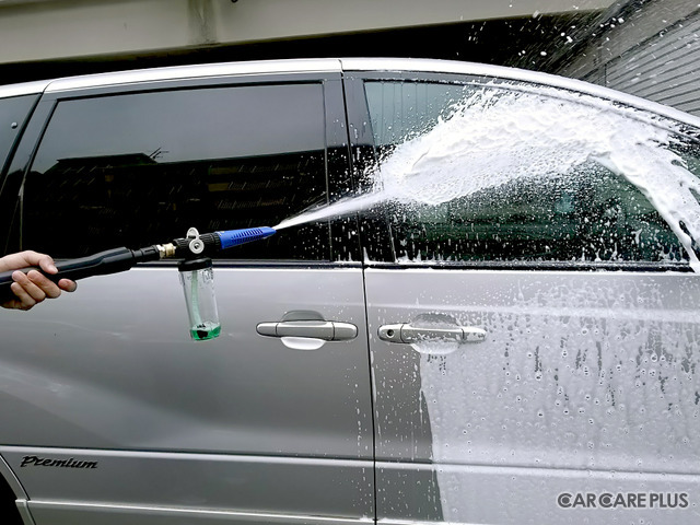 高圧洗浄機での洗車に…ヒダカ「泡散布用ノズル」のススメ