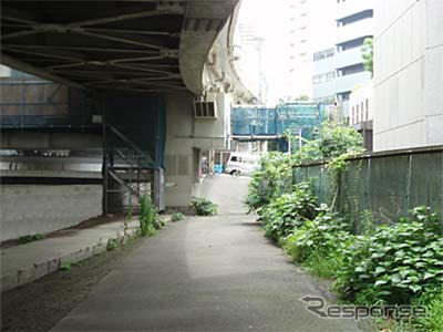 横浜駅西口に民間オートバイ駐車場オープン