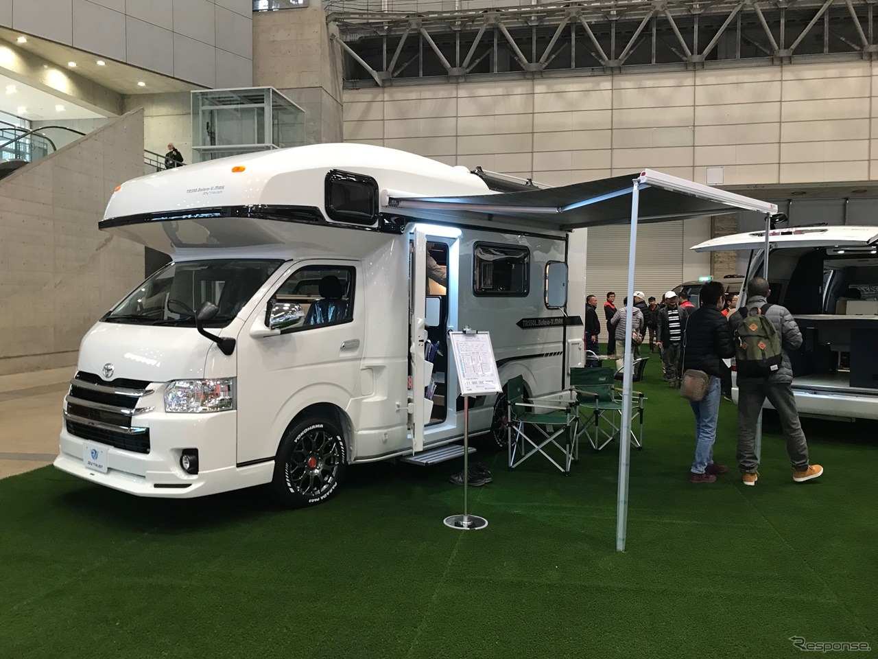 スタイリッシュさも大切!! ハイエースベースのキャブコンバージョンモデル、RVトラストの「BoleroV-max」は福利厚生に導入する企業もあるのだそうだ。