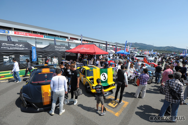 車両の展示なども行われる