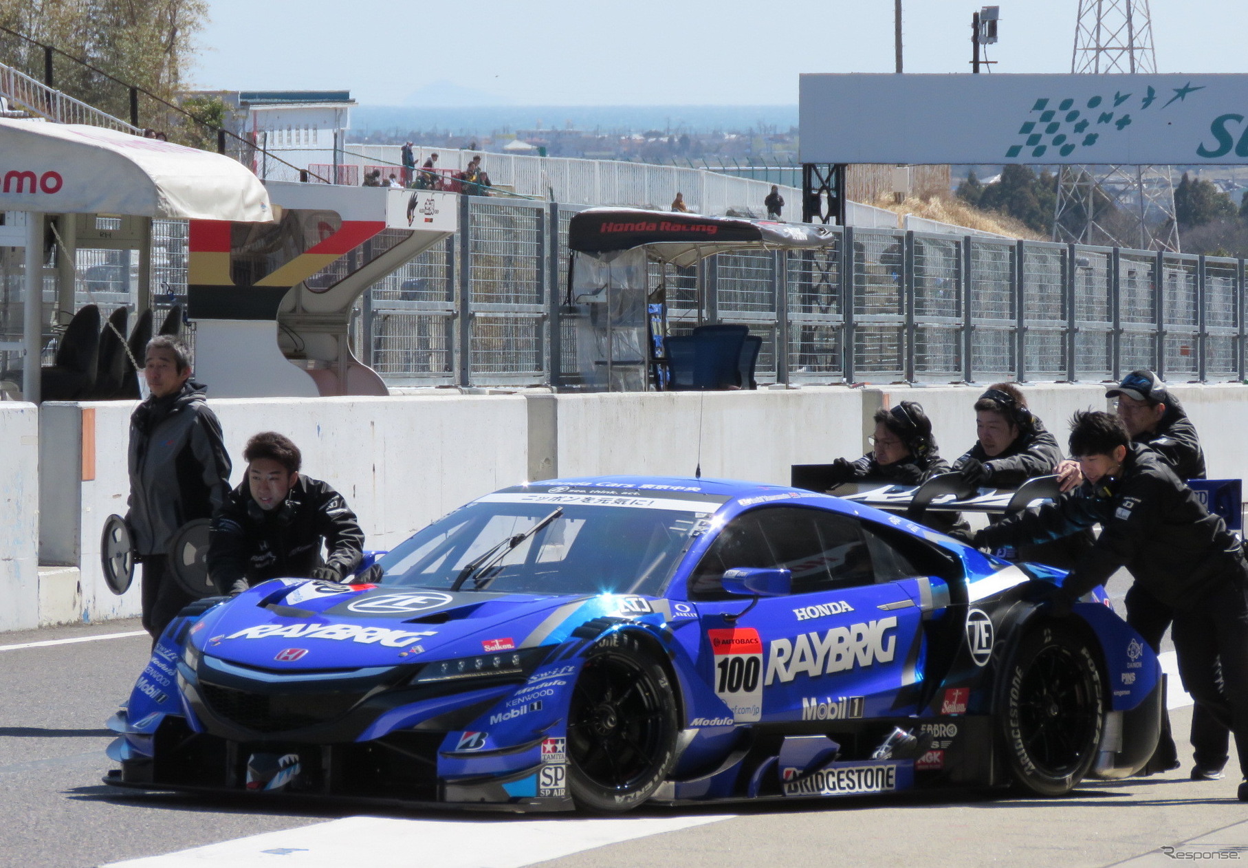 #100 RAYBRIG NSX-GT