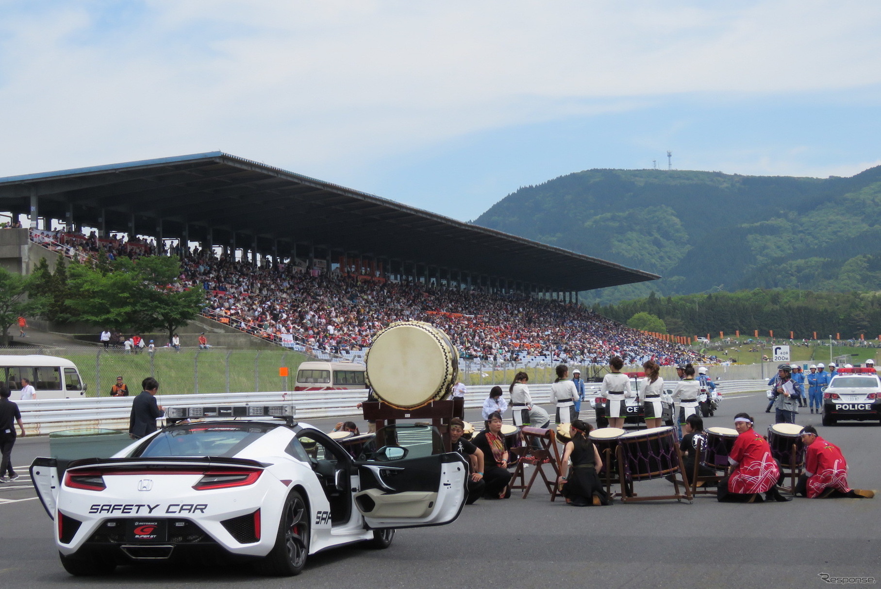 2017年SUPER GT オートポリス戦の模様（当時は5月開催）。