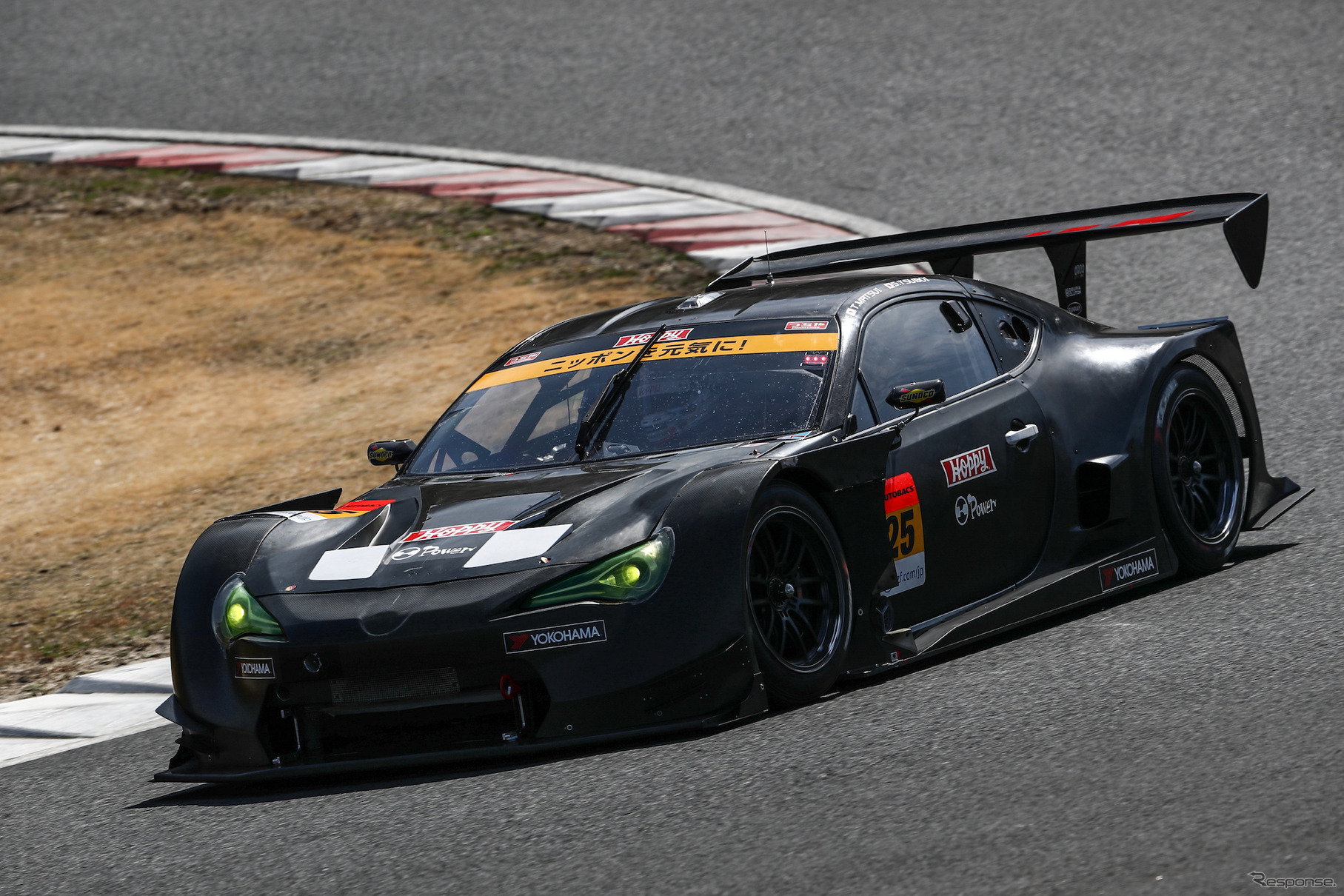 GT300クラス2日目総合2位タイムの#25 HOPPY 86 MC。