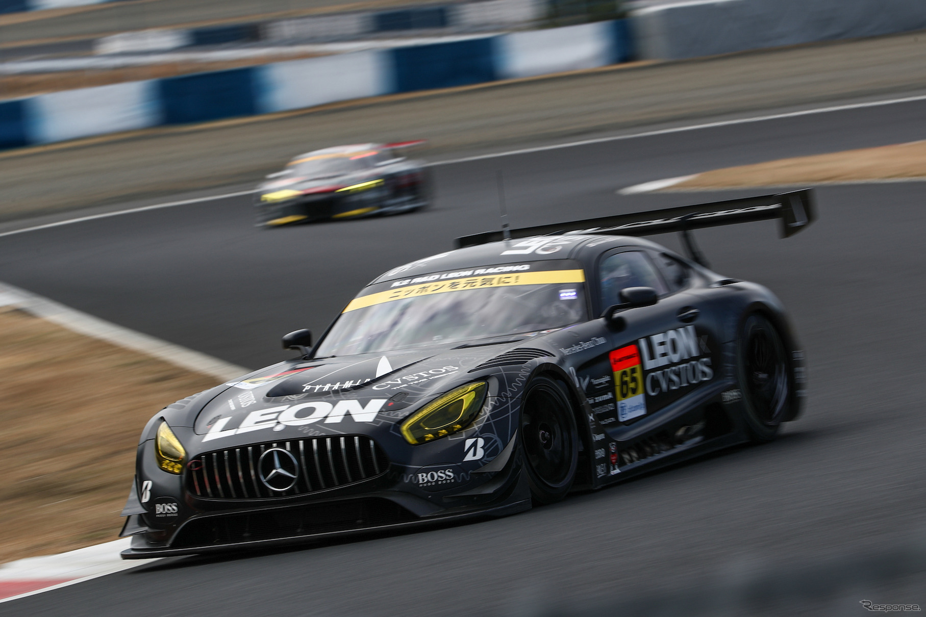 GT300クラス2日目総合6位タイムの#65 メルセデス。