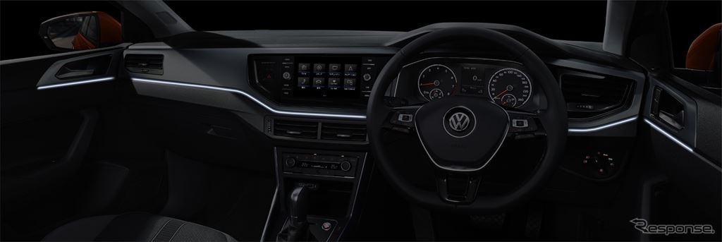 VW ポロ TSI ハイライン インテリアアンビエントライト