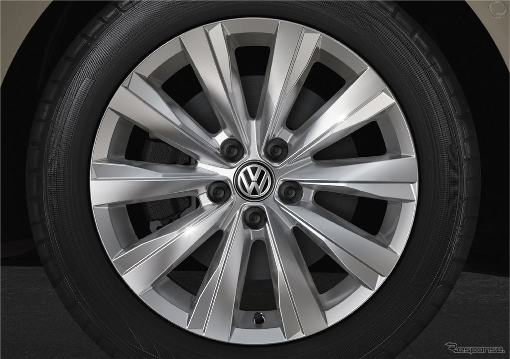 VW ポロ TSI ハイライン 16インチアルミホイール（10スポーク）