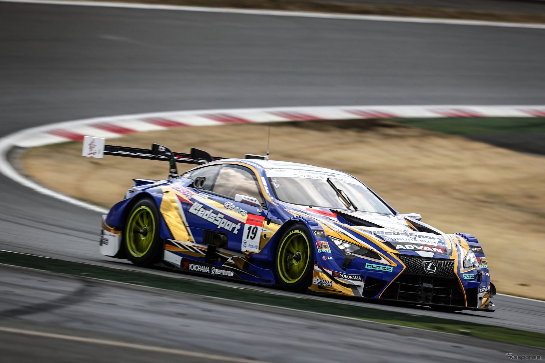 GT500クラス2位タイムの#19 LC500。
