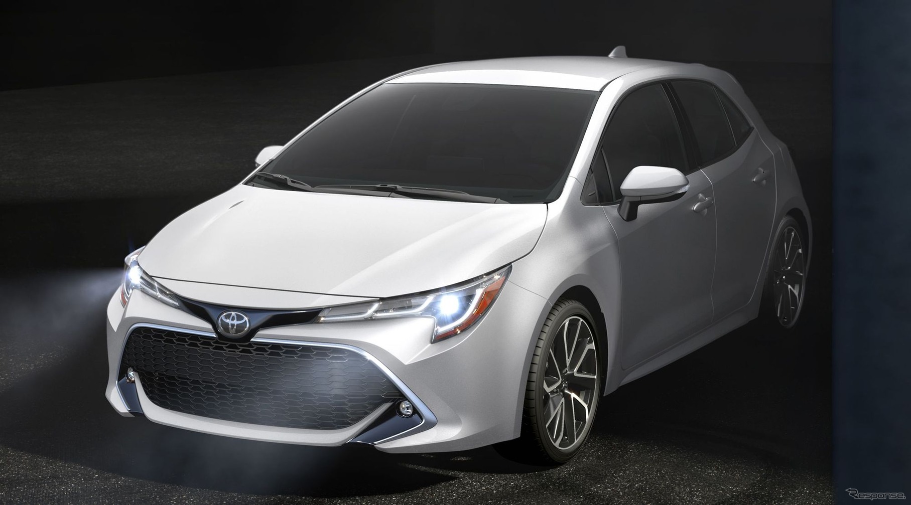トヨタ・カローラ・ハッチバック 新型のXSE
