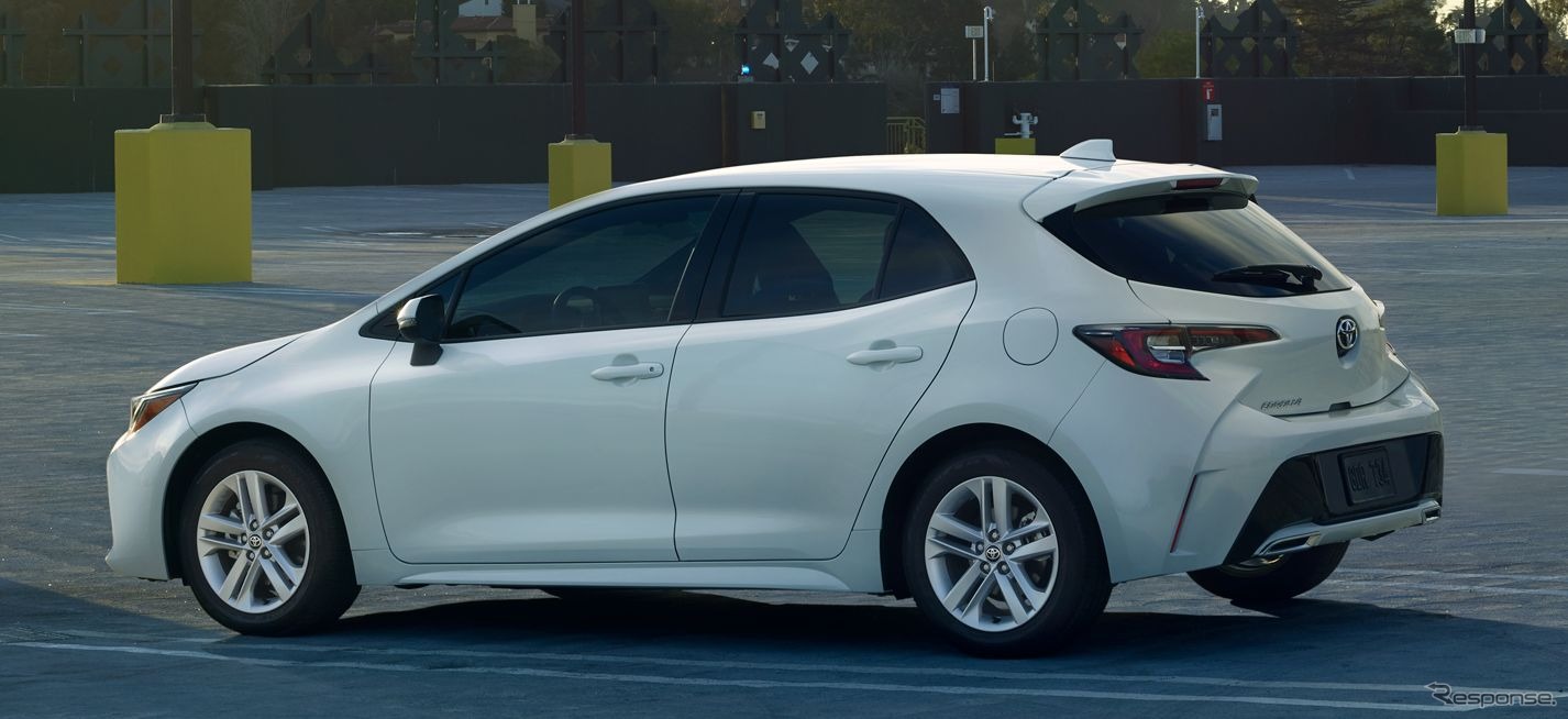 トヨタ・カローラ・ハッチバック 新型のXSE