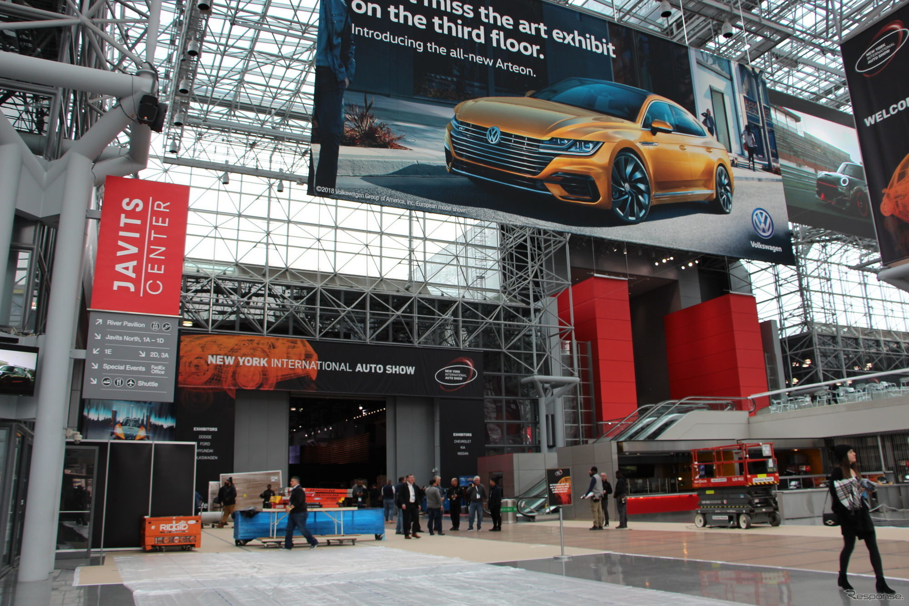 ニューヨークモーターショー2018が開催されるジェイコブ・ジャヴィッツ・コンベンション・センター