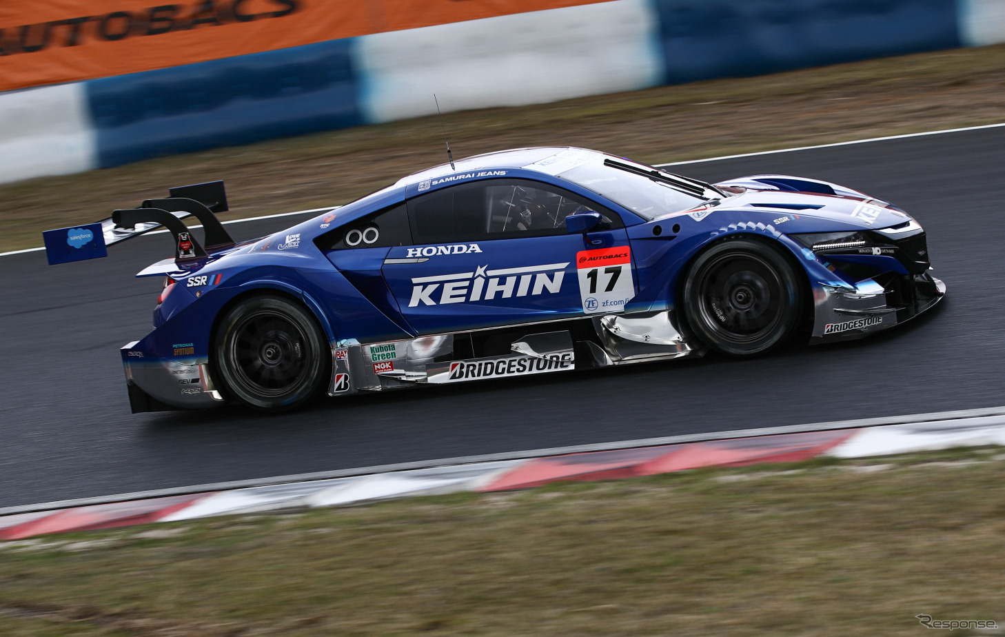 GT500クラスのポールポジションを獲得した#17 NSX。