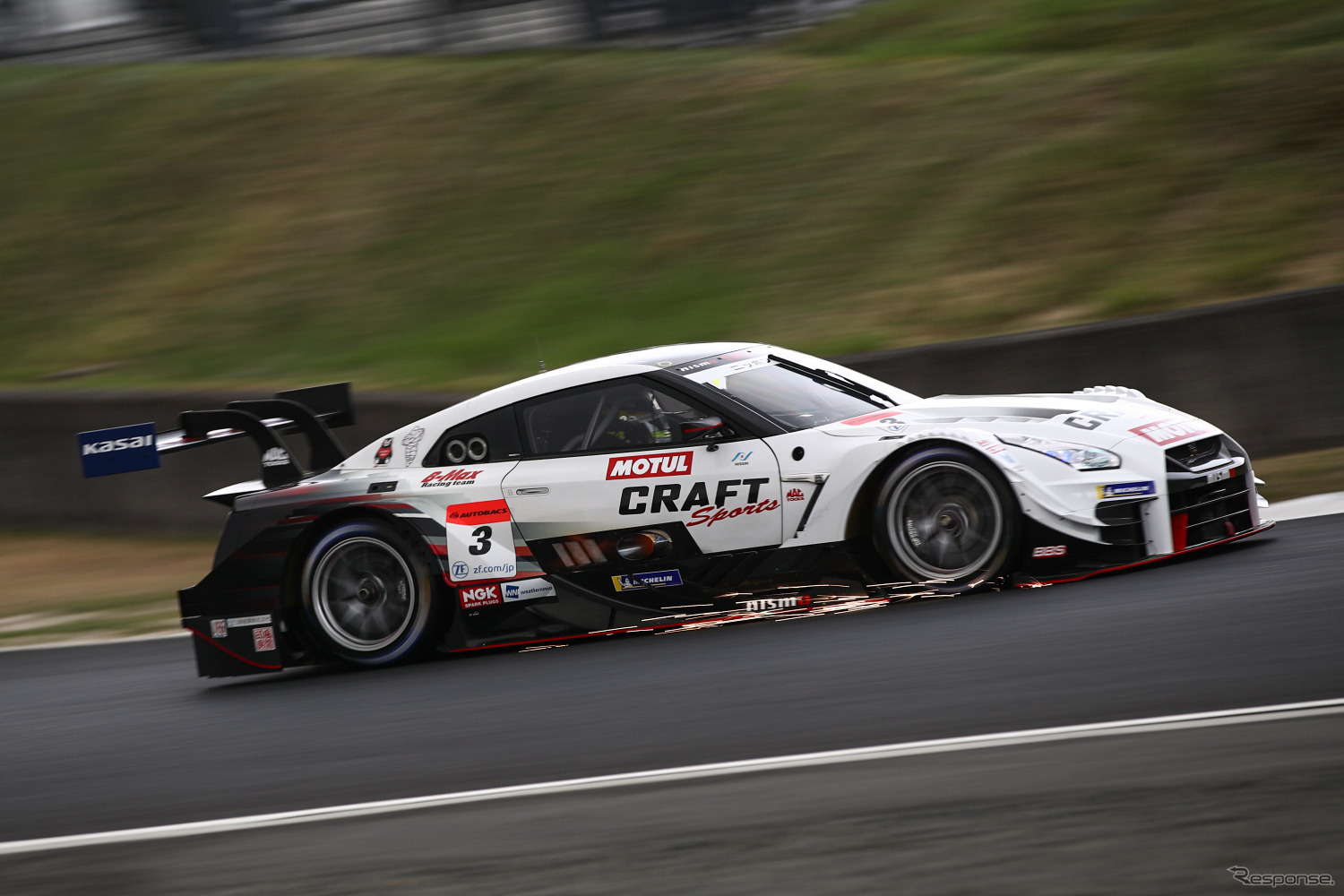 GT500クラス予選3位の#3 GT-R。