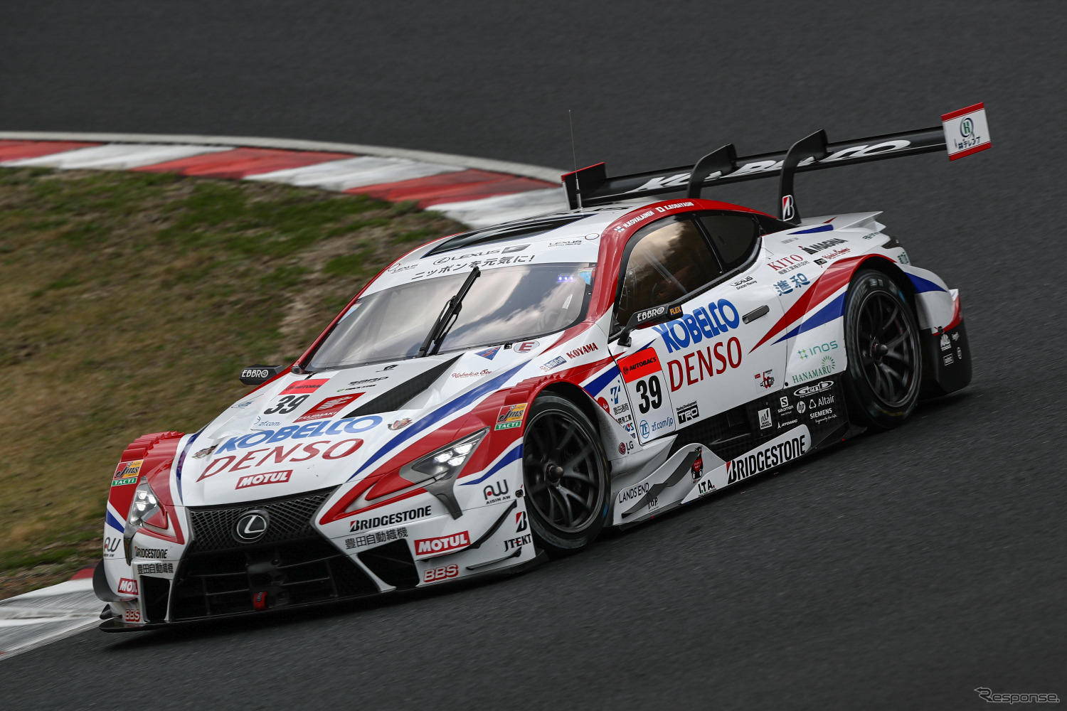 GT500クラス予選15位の#39 LC500。