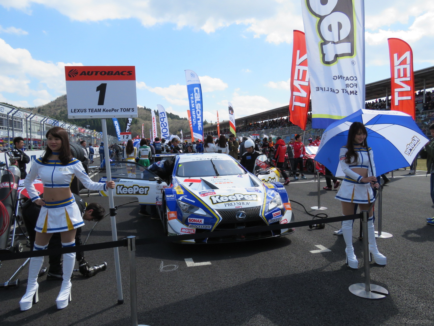 決勝3位の#1 LC500。