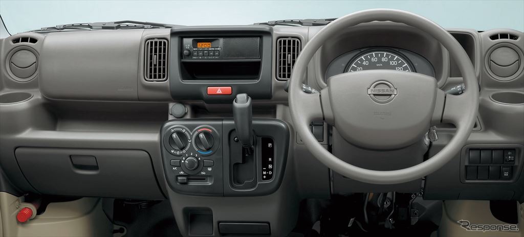 日産 NV100クリッパー DXハイルーフ（2WD/5AGS）