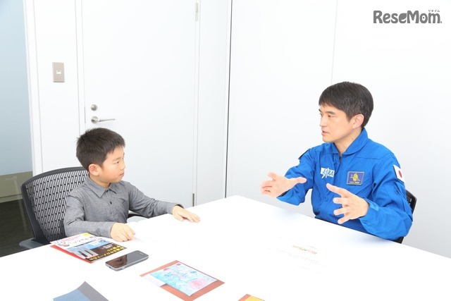 子どもの素朴な疑問にもわかりやすく丁寧に答えてくれた大西宇宙飛行士
