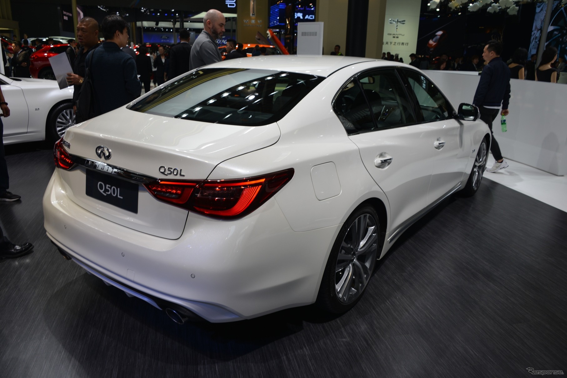 インフィニティ Q50L（日本名 日産 スカイライン）（北京モーターショー2018）