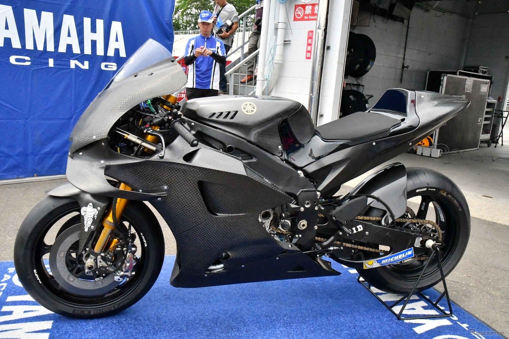 YZF-M1を展示