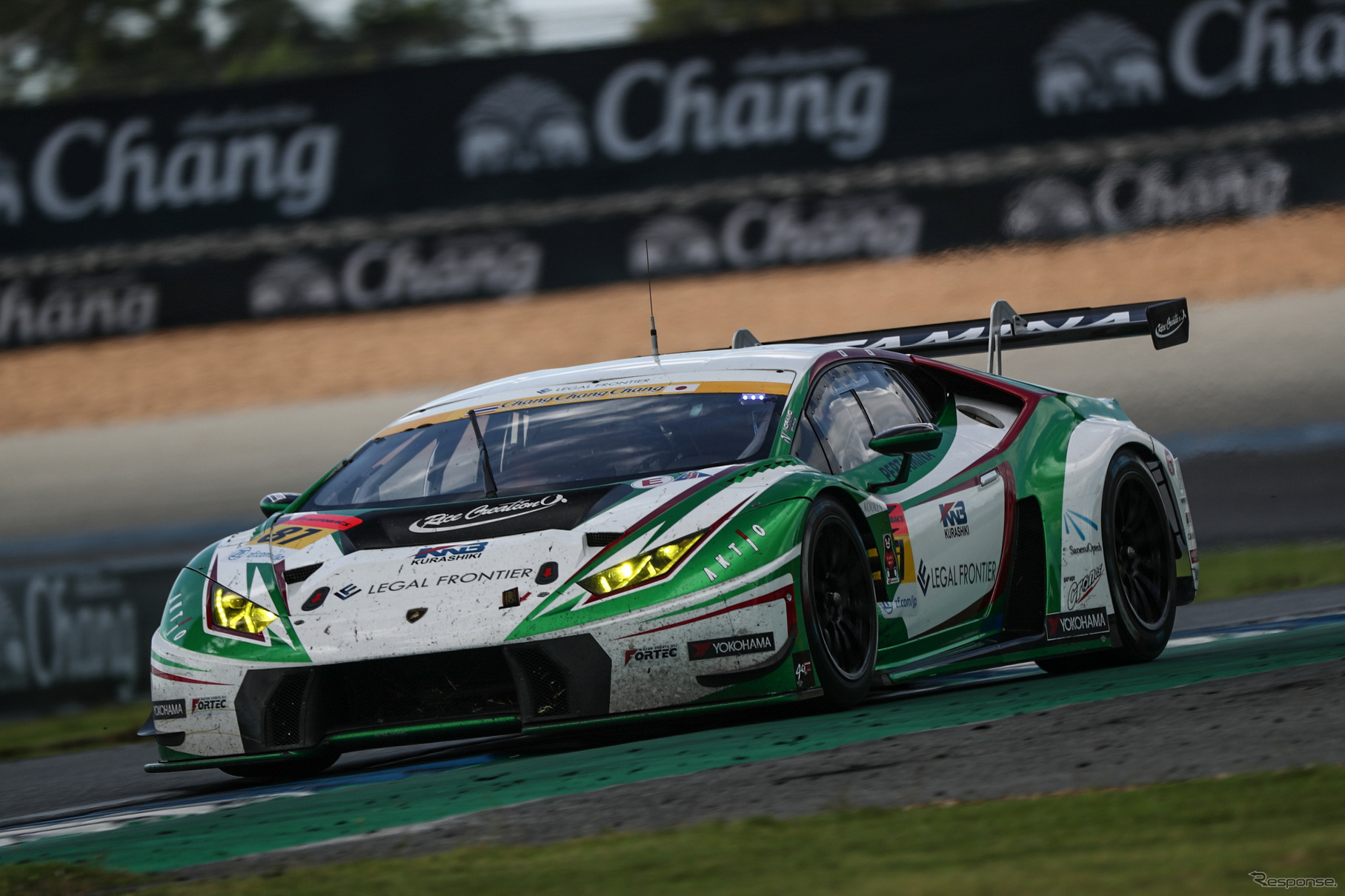 GT300クラス決勝5位の#87 ウラカン。
