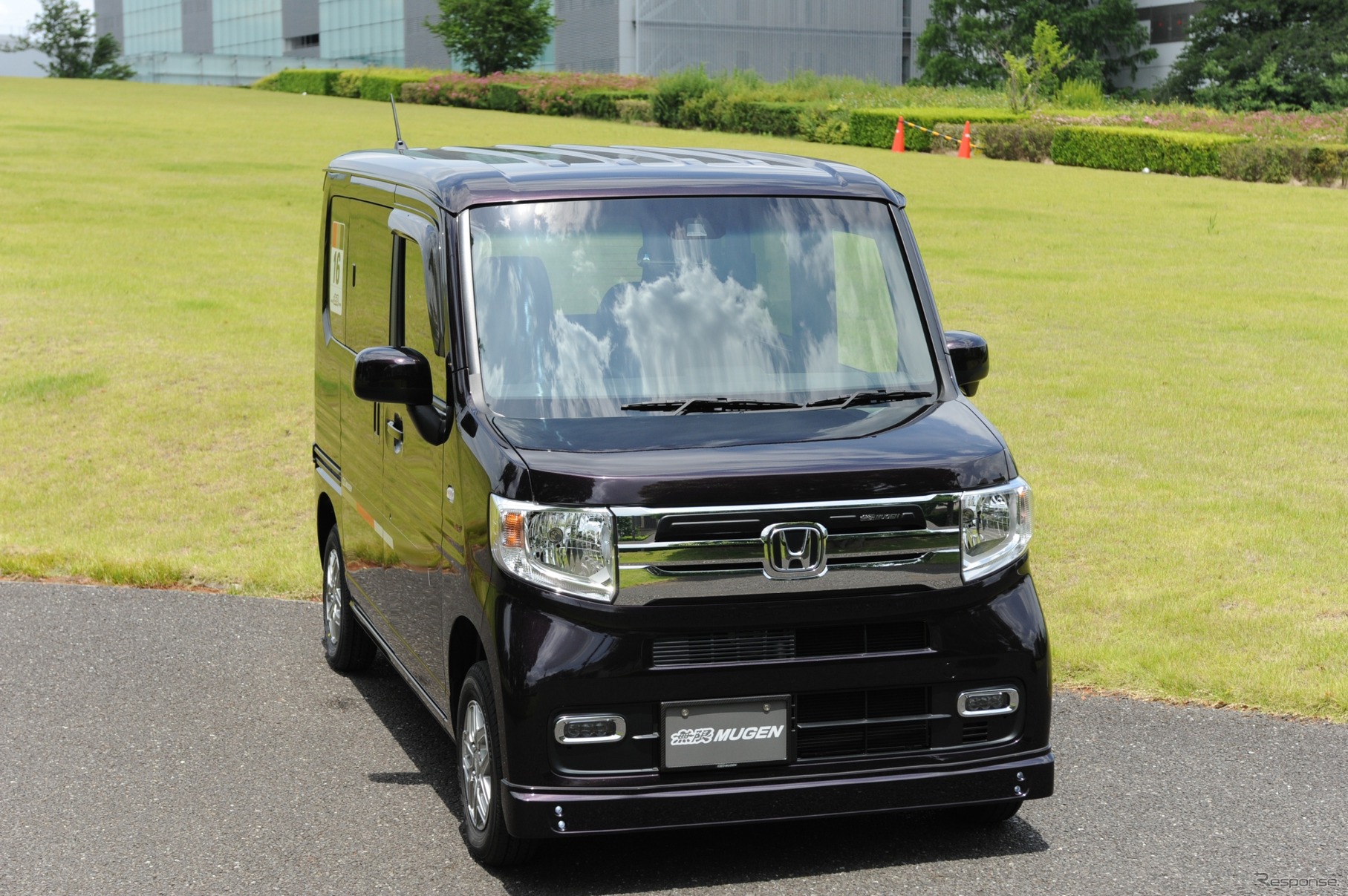 ホンダ N-VAN +STYLE COOL 無限パーツ装着車