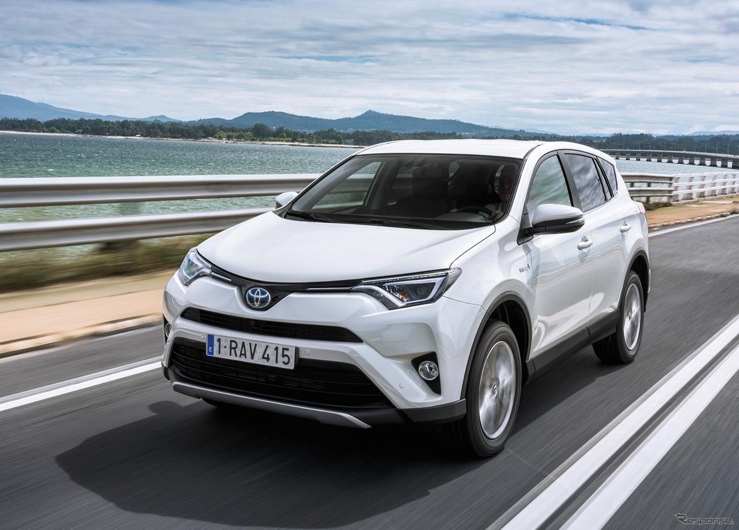 トヨタRAV4ハイブリッド