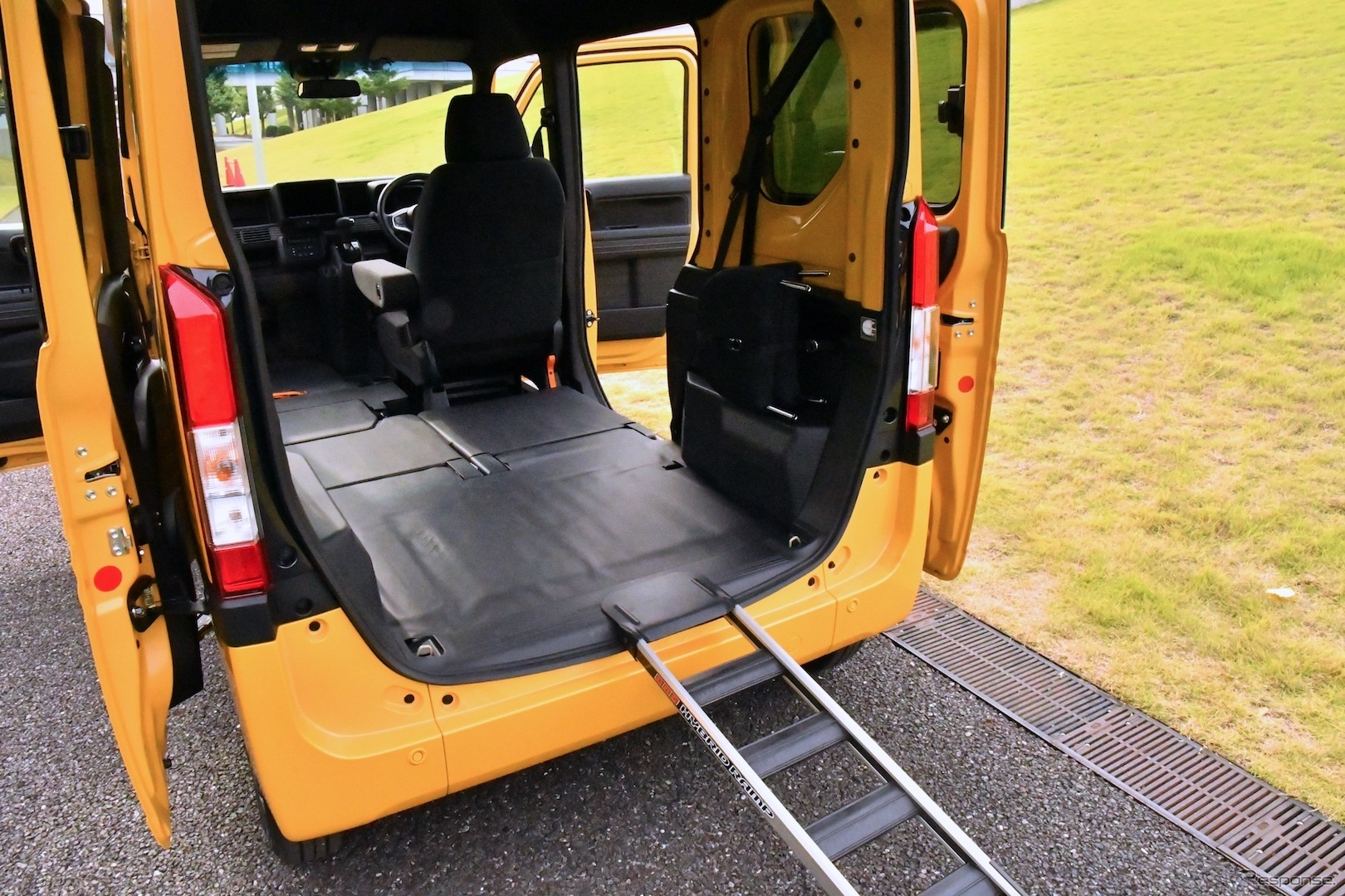 新登場のN-VAN