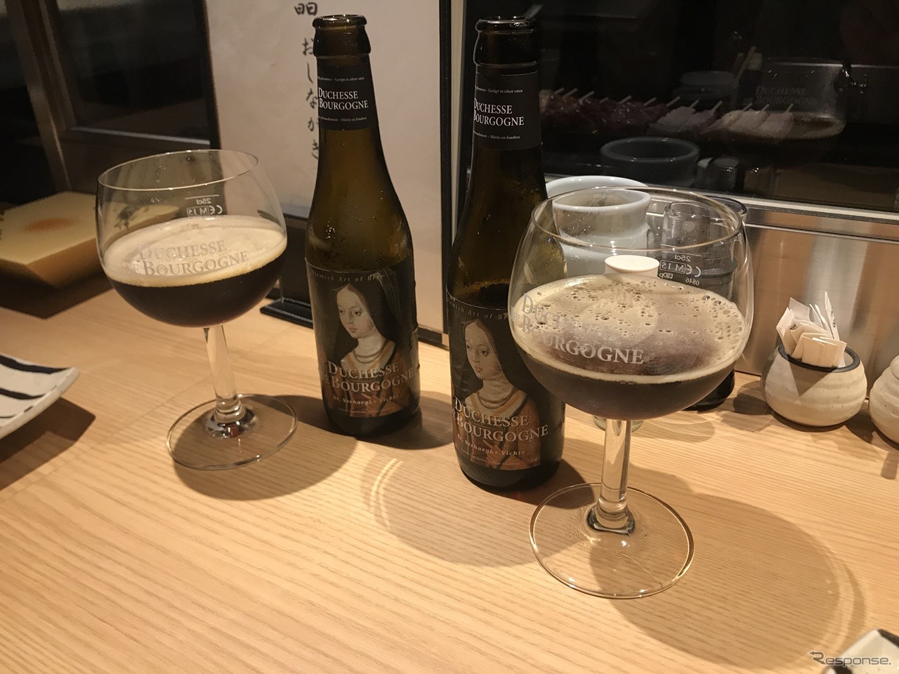 ベルギーの非常に珍しいビール。まるでワインのような甘みと酸味もあるのだが、不思議なことに焼き鳥との相性も良好だ。
