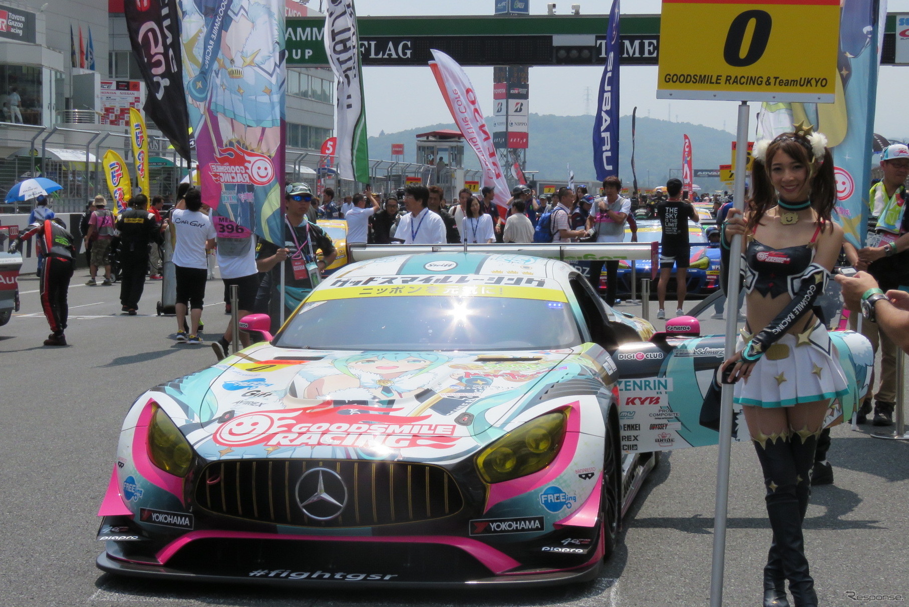 GT300クラス決勝2位の#0 メルセデス。