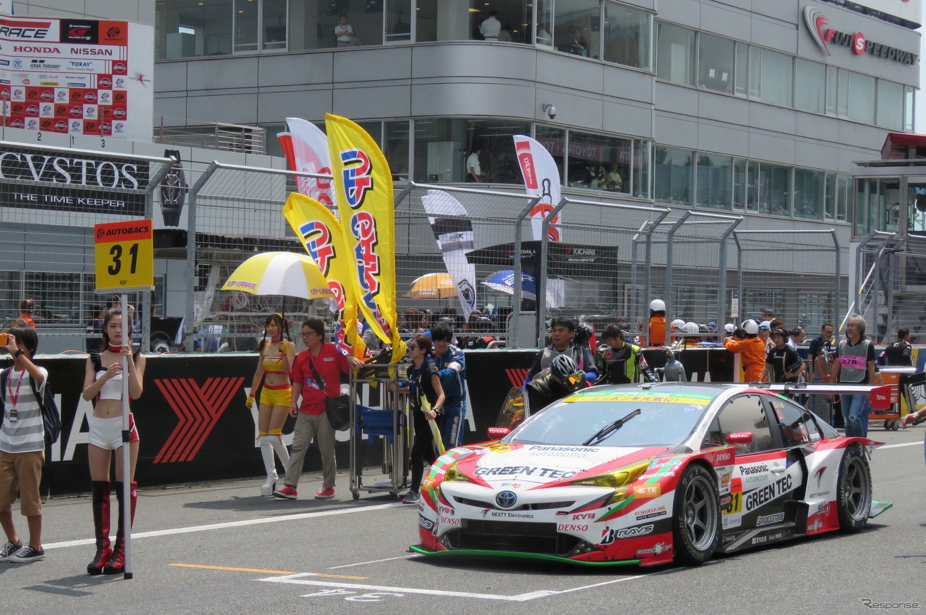 GT300クラス決勝3位の#31 プリウス。