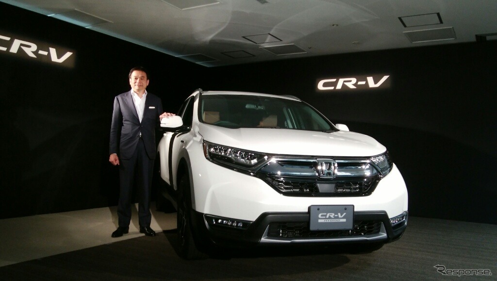 ホンダの寺谷公良執行役員とCR-V