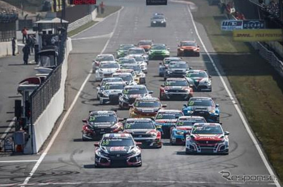 FIA WTCR Race of Netherlandsスタートシーン