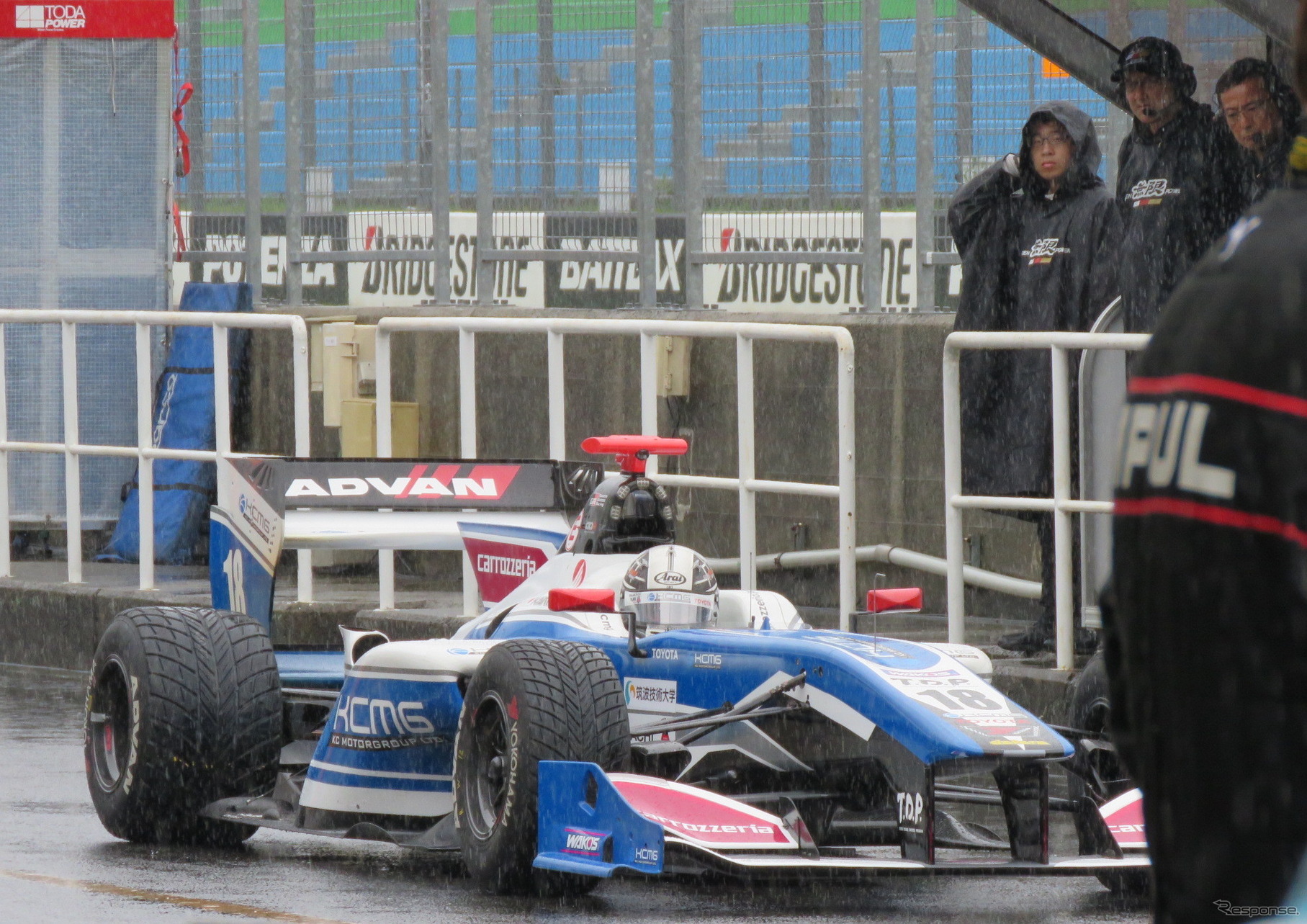 予選2位の#18 可夢偉。