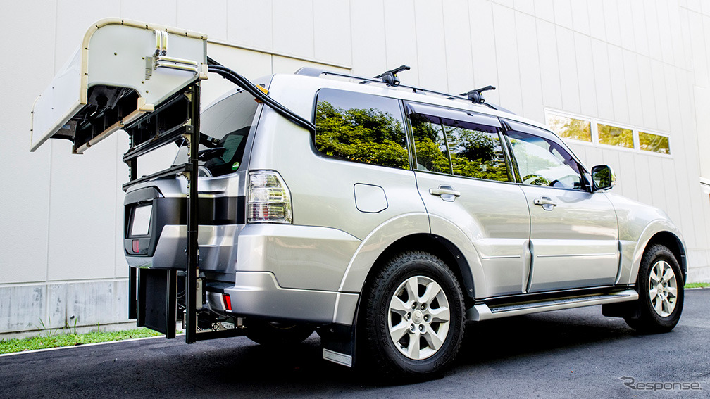 路面性状モニタリングシステムを搭載した車両