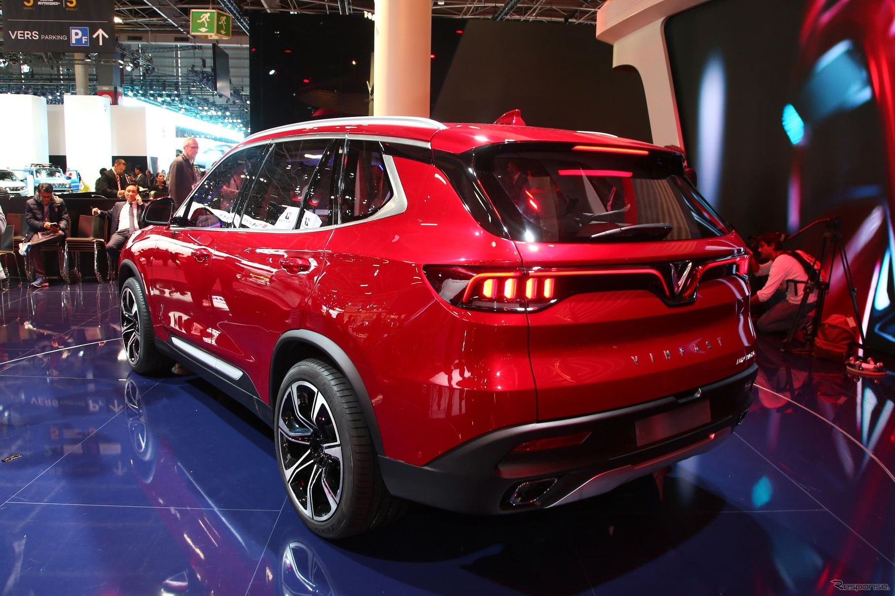 ビンファストLUX SA2.0 SUV（パリモーターショー2018）