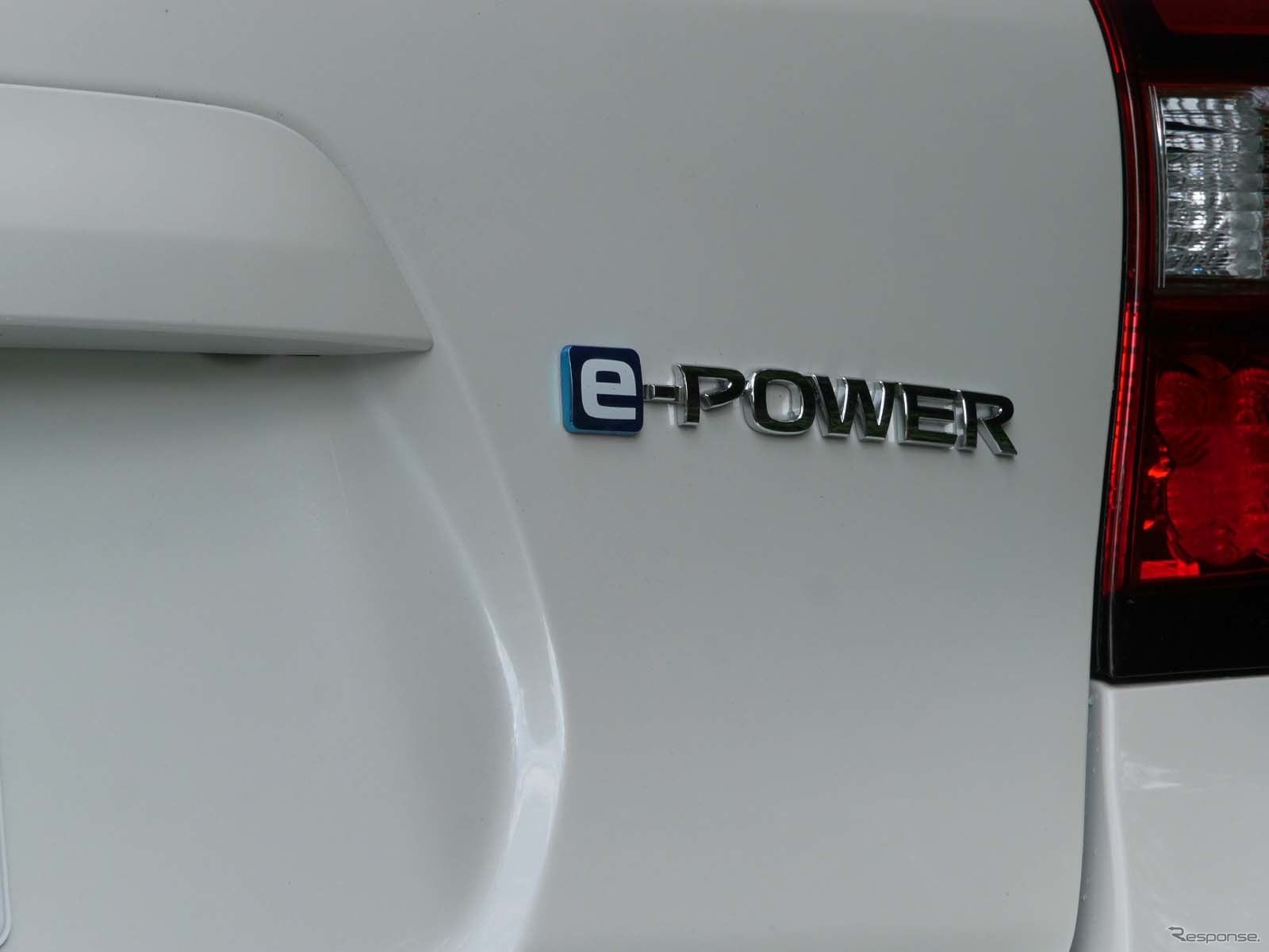 日産 ノートe-POWER ニスモS