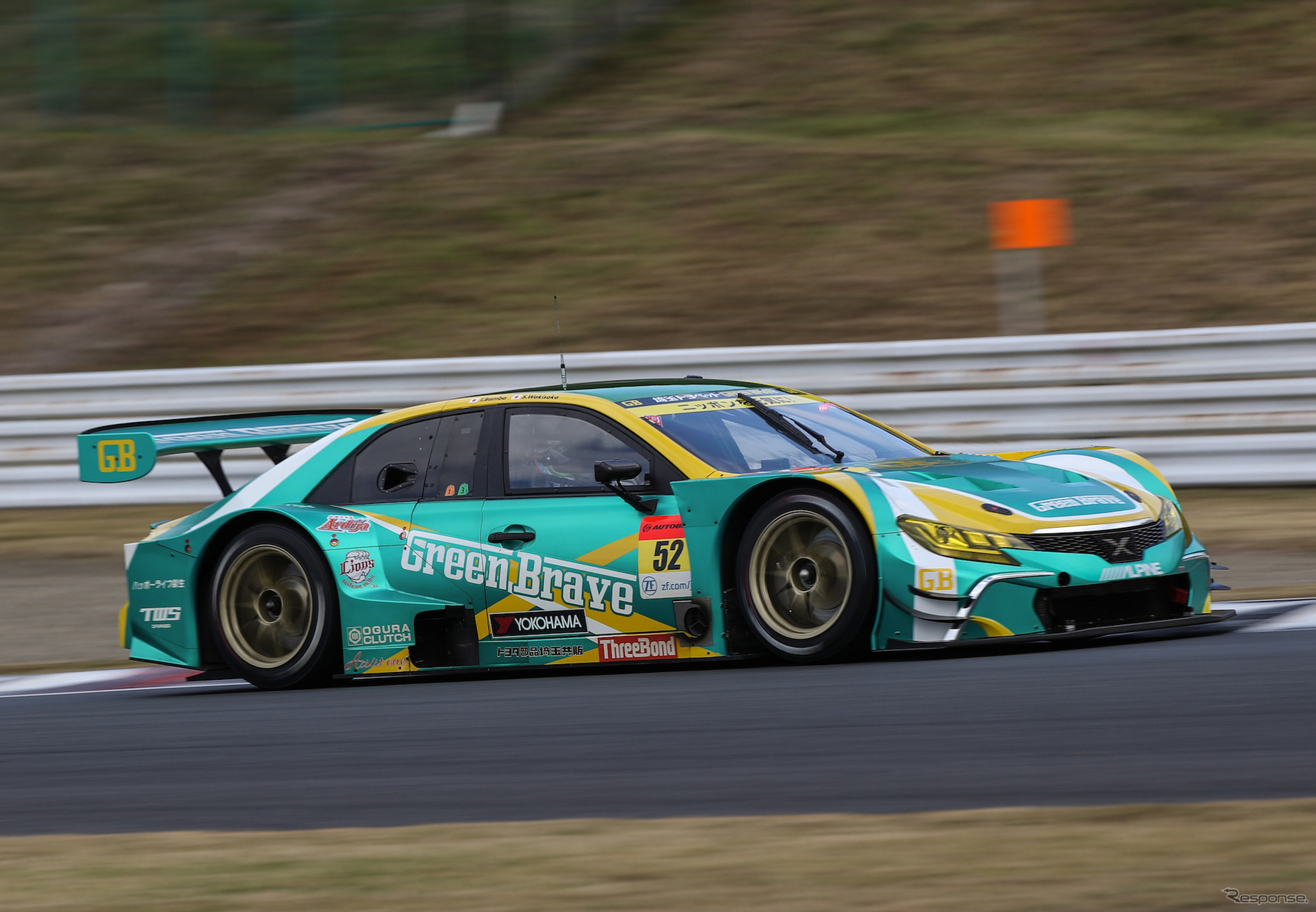 GT300クラス予選6位の#52 マークX MC。