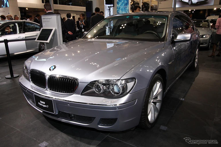 BMWジャパン、水素自動車の全国キャラバンが京都議定書採択の地にゴール