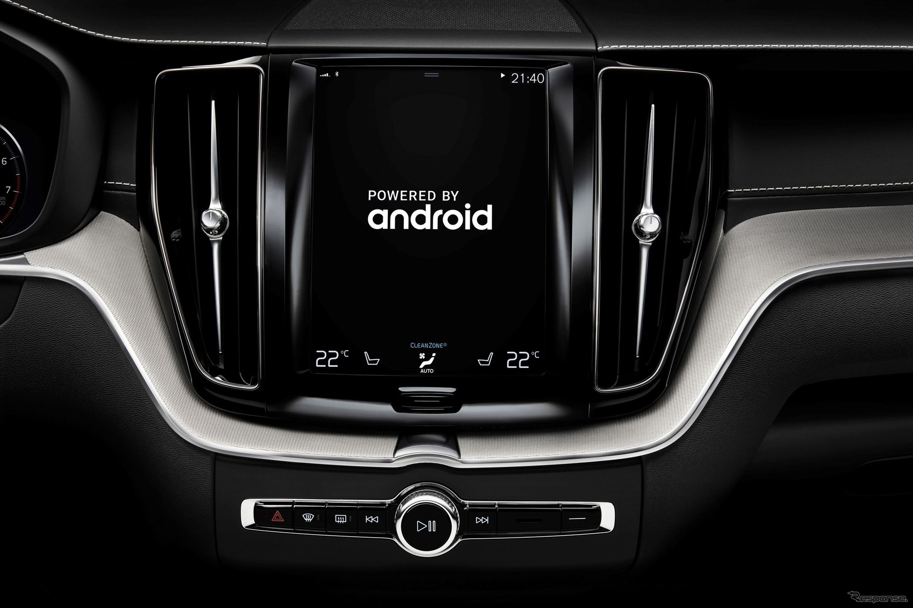 グーグルの「Android Auto」を搭載するボルボカーズのインフォテインメントシステム「センサス」