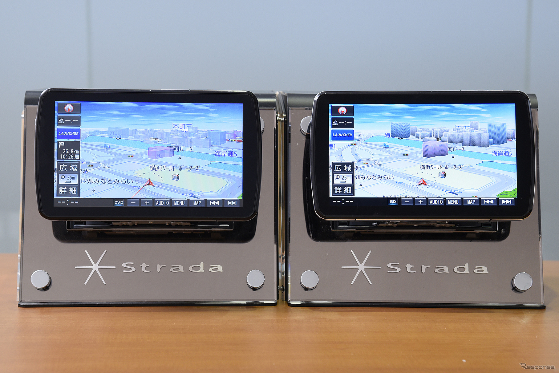 『CN-F1XVD(右)』と『CN-F1DVD(左)』を並べてみると違いは出るが両機種共に満足度は高い