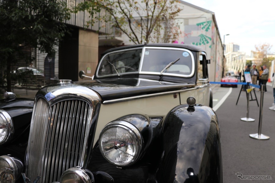戦前の雰囲気をとどめるライレー。この時代のクルマこそ、今の自動車の直接の源流と言えるのかもしれない。