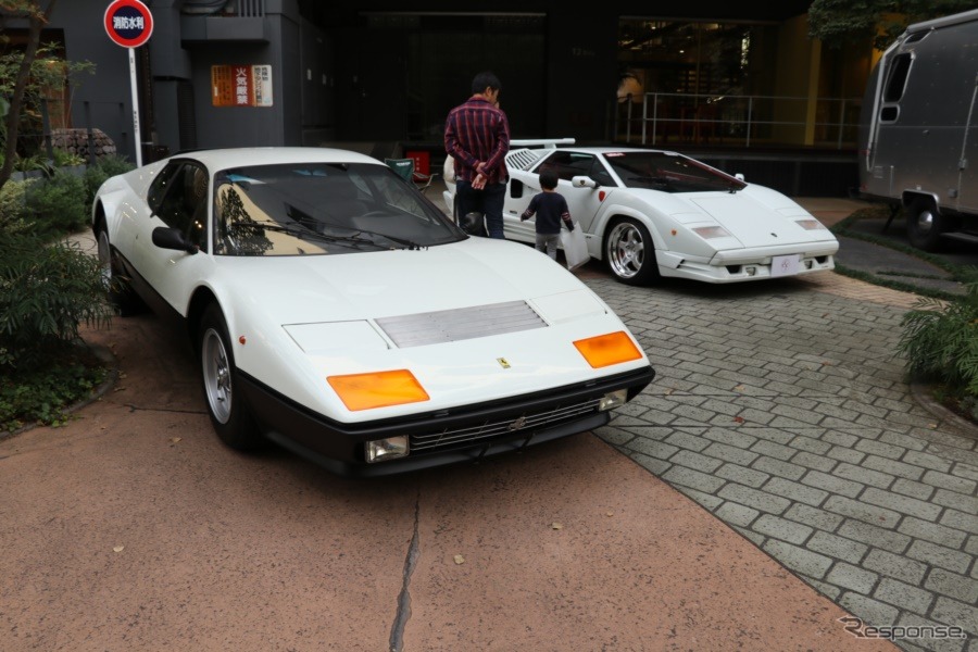 絶えず人気だったフェラーリBB512とランボルギーニ・カウンタック・アニバーサリー。