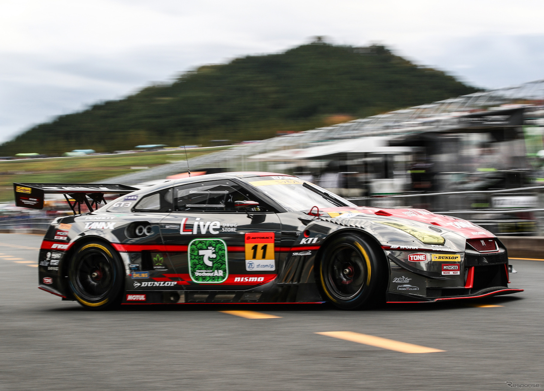 GT300クラス予選6位の#11 GT-R。