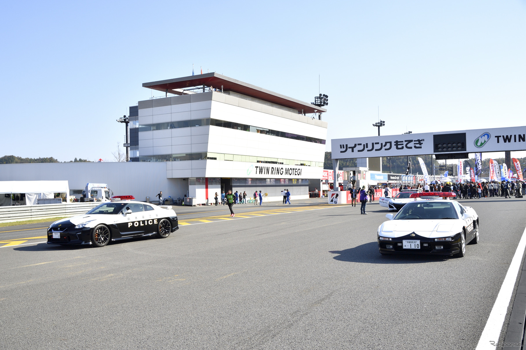 SUPER GT最終戦、警察車両によるパレードラン