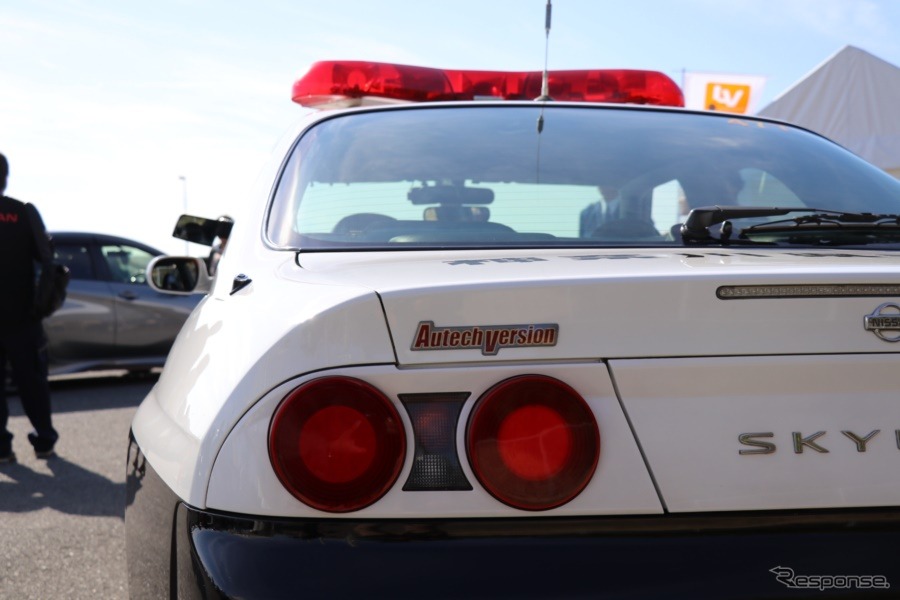 神奈川県警でも活躍してきたオーテックバージョン。里帰りして交通安全を呼び掛けていた。