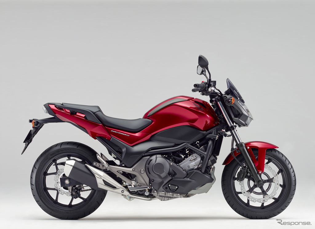 ホンダ NC750S DCT キャンディークロモスフィアレッド