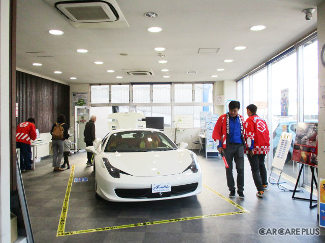 【イベントレポート】クルマの修理工場を親子で楽しむ「工場体験ツアー」…福岡・朝日自動車